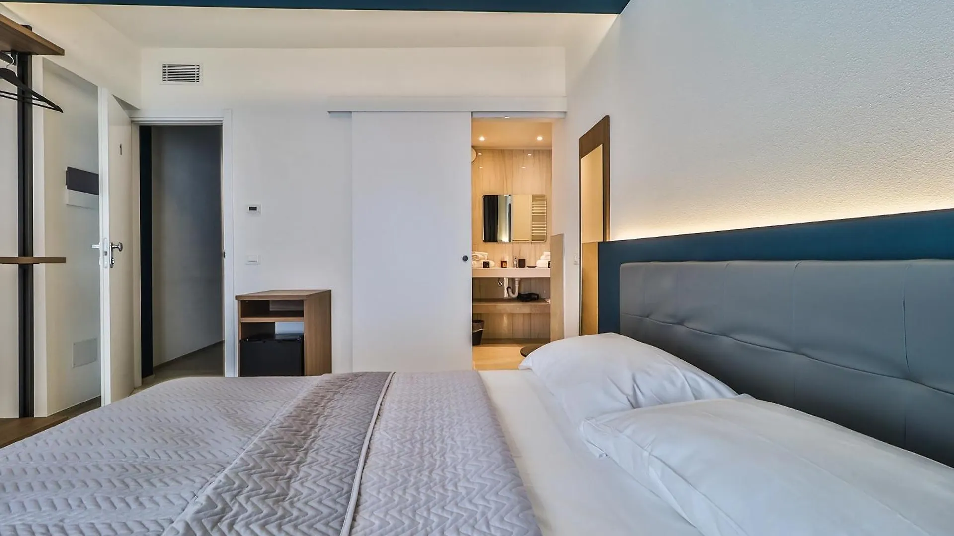 Beb Luxury Rooms 卡斯泰凡艾米利亚